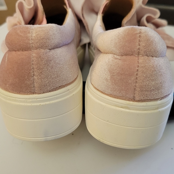 Nwot Velvety Slipons - Picture 4 of 10